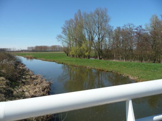 Vergezicht over het water richting Dussen